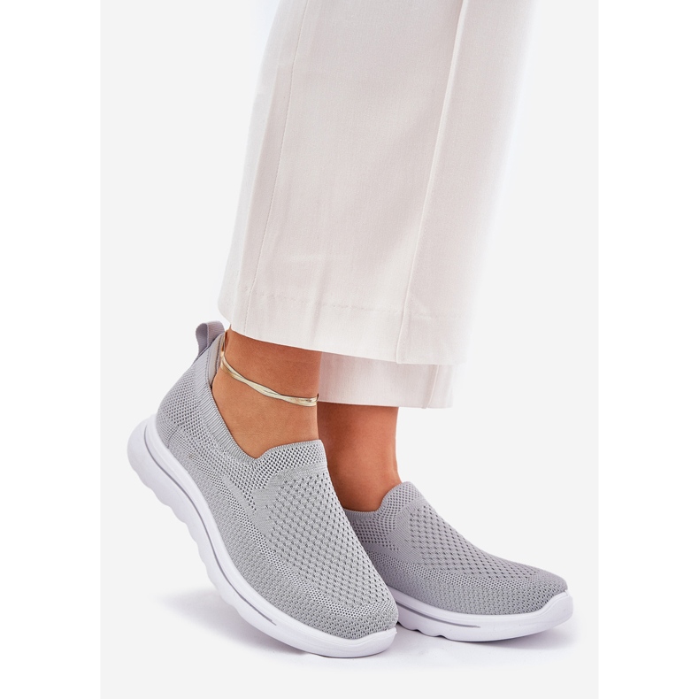 Ženske sive tenisice su kliznule materijale siva 1