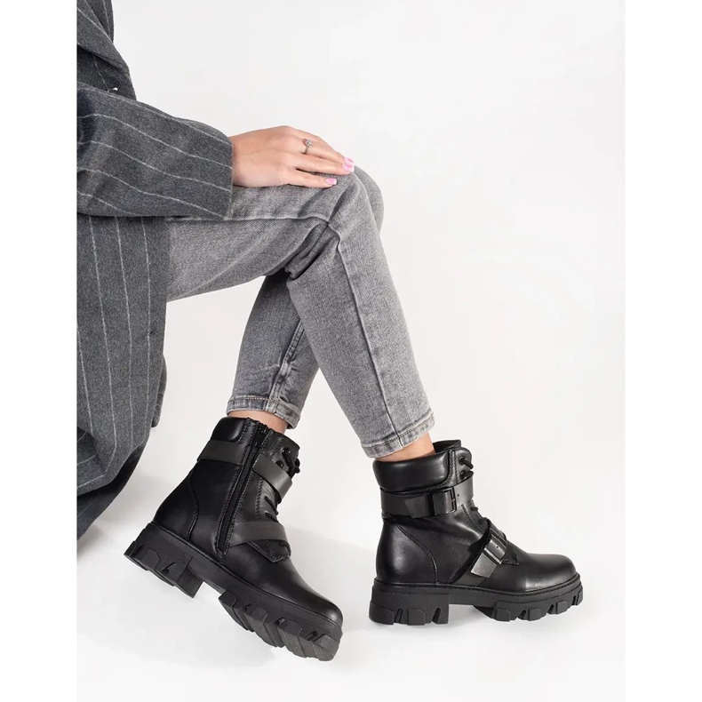 Radnici s crnim kopčama crno 1