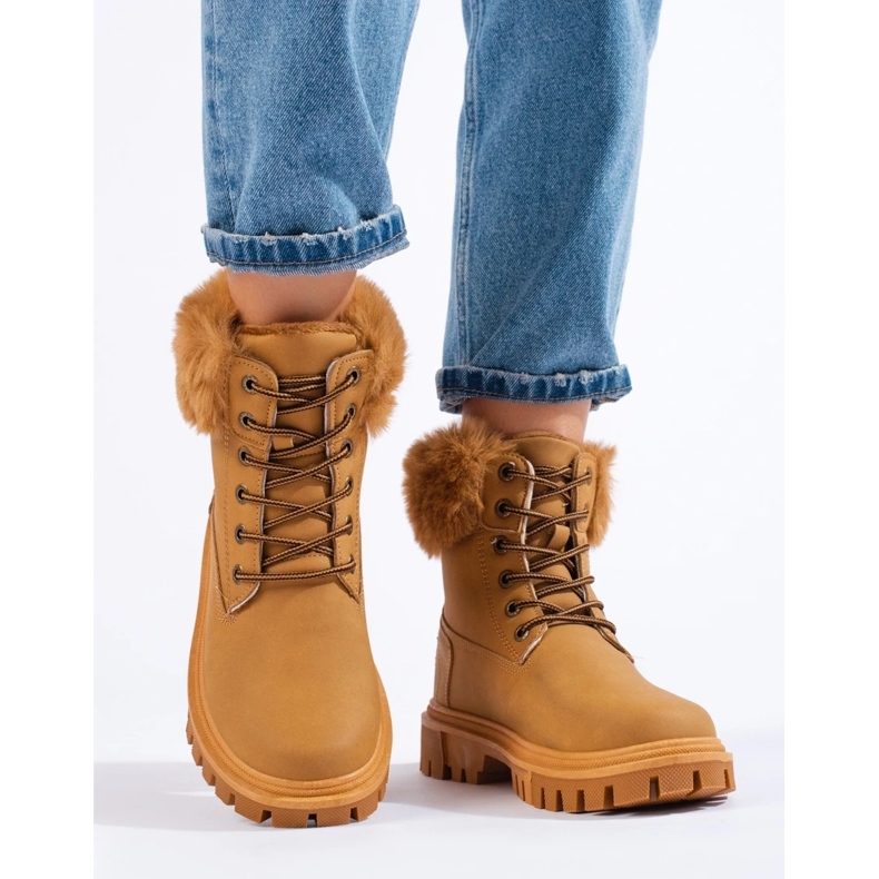 Smeđe ženske čizme s krznom smeđa 1