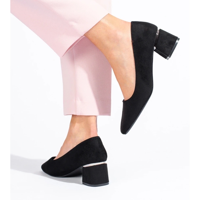 Vinceza ženske salonke na nisku petu crne boje crno 1