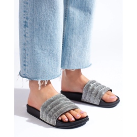 Crne papuče sa Shelovet kamenčićima crno 2