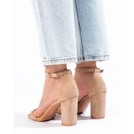 Shelovet bež sandale od brušene kože 2