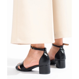 Crne sandale na nisku petu marke Shelovet crna 2