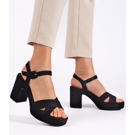 Ženske sandale od brušene kože na visoku petu crna 2