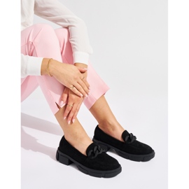 Crne ženske mokasine sa ukrasnim lančićem crno 2