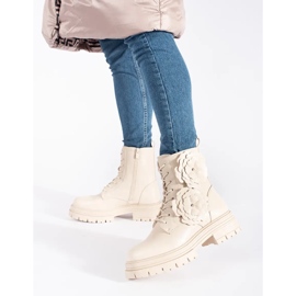 Seastar Bež izolirane ženske radnice 1