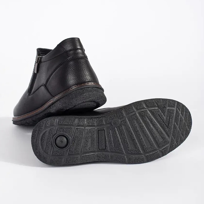 Crne zimske muške izolirane čizme crno 2