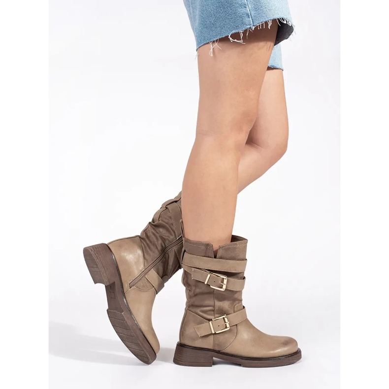 Bež ženske gležnjače na nisku petu s kopčama 1