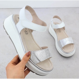 S.Barski Ženske kožne sandale za čičak srebrna platforma S. Barski LR51-543 srebro 1