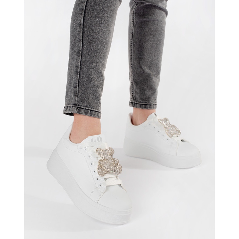 Bijele tenisice na platformi medvjeda bijela 2