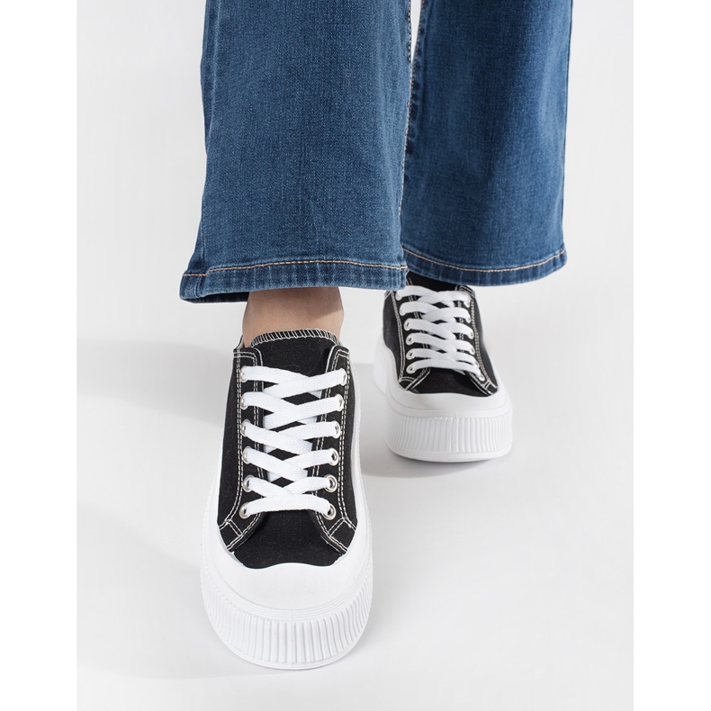 Crno-bijele tenisice s debelim potplatom crna 2