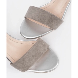 Sergio Leone Sandale na mjestu Sergia Leonea siva 2