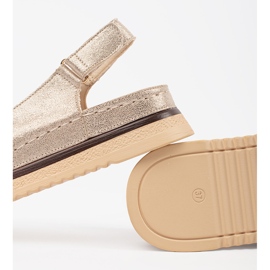 Goodin Zlatne sandale na platformi s pribadačem zlatna 1