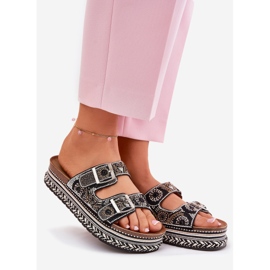 Papuče s ukrasom i kopčama na crnoj platformi crna 1