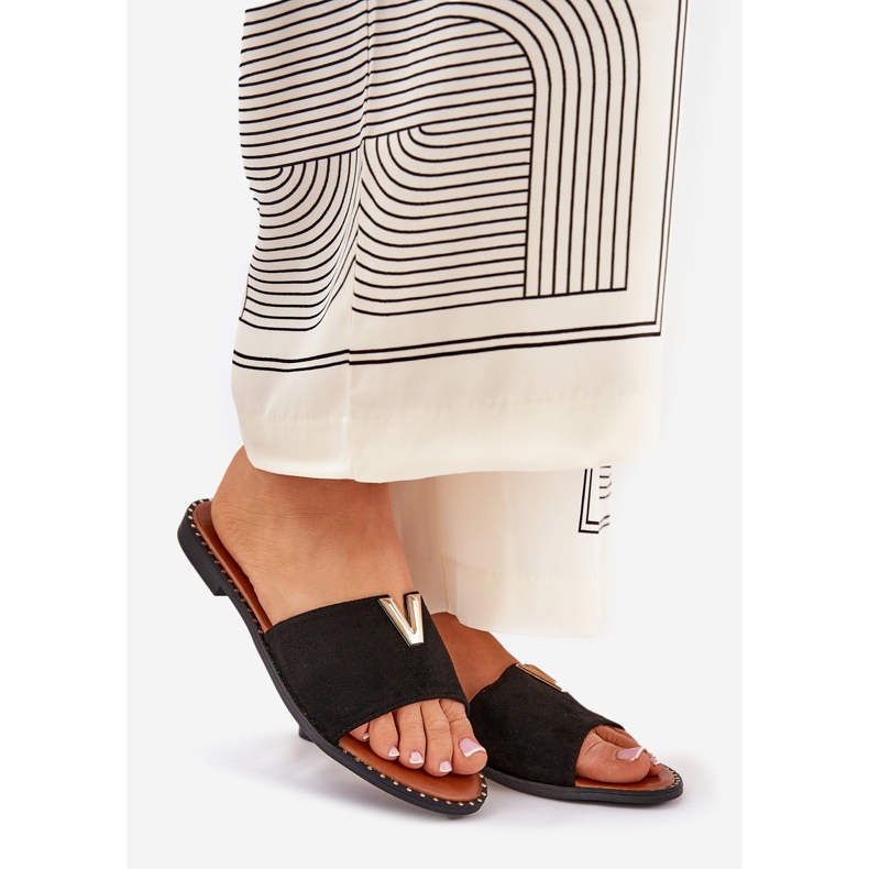 Ravni -oled ženski jastuci s ukrasnim detaljima crno crna 1