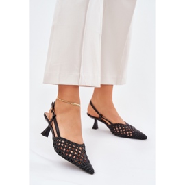 Visoke potpetice s šiljastim nosom i crnom petom 2