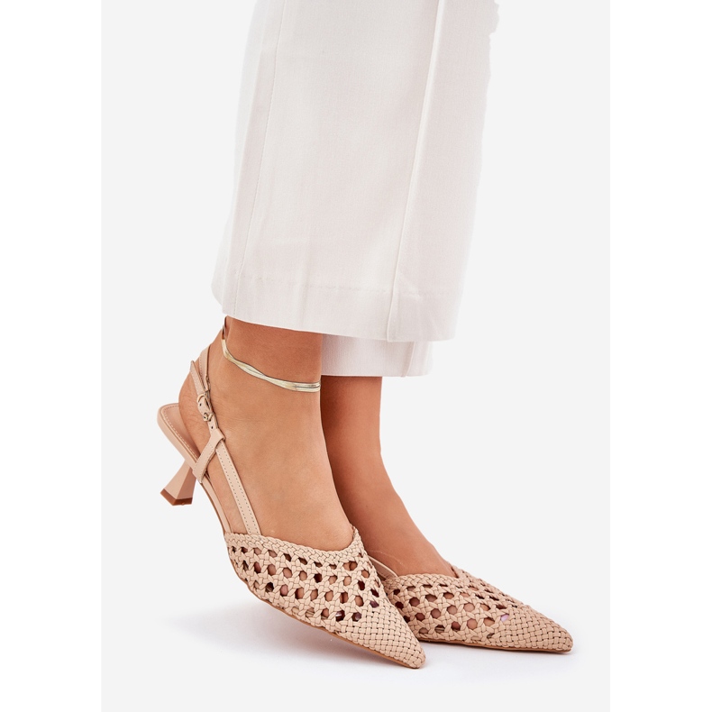 Hinques s šiljastim nožnim prstom i beigeed petom bež 1