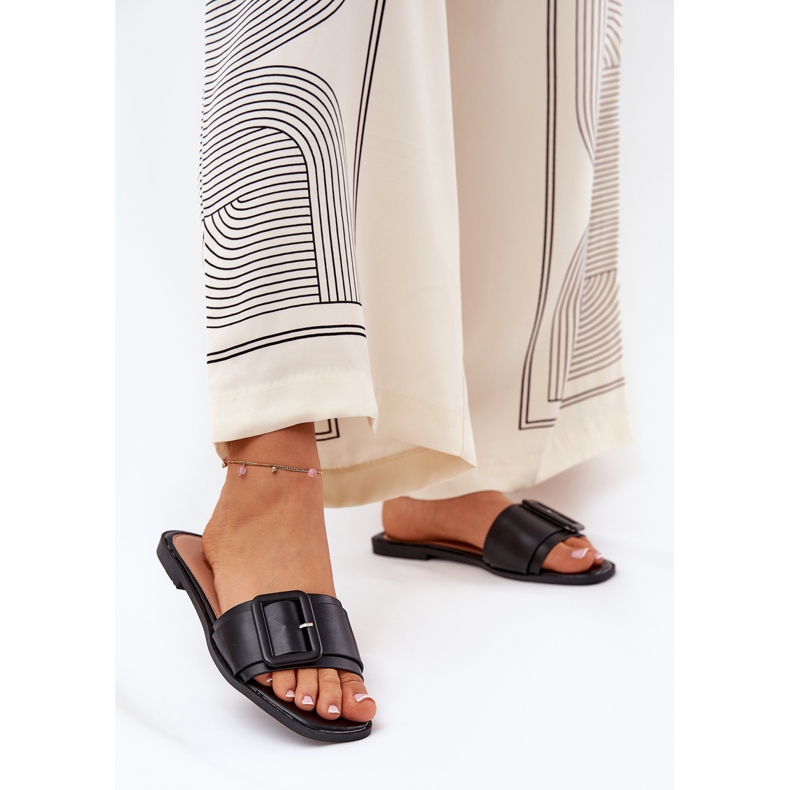 Ravne eko kože ženske papuče s crnom kopčom crna 2