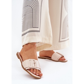 Sažeci ženskih sažetaka s bež kopljama 2