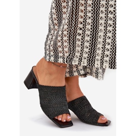 Ženski klip s crnim potpeticama crna 1