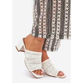 Ženski klip s bijelim potpeticama bijela 1