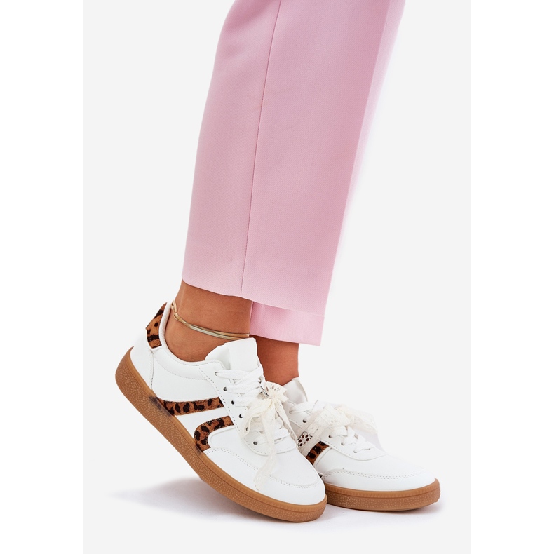 Niske ženske tenisice s čipkastim bijelim leopardovim otiskom bijela 1