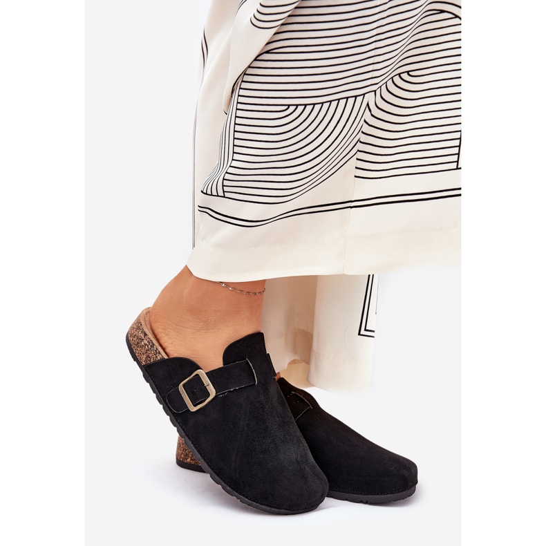 Papuče žene i na platformi s crnom stezaljkom crna 1