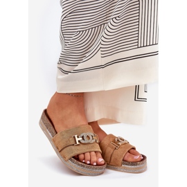 Ženski klip sa zlatnim detaljima na platformi za svjetlucavanje deve smeđa 1