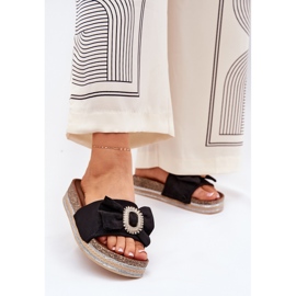 Ženski klip na platformi s lukom i ukrasnim broševima crna 2