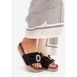 Ženski klip na platformi s lukom i ukrasnim broševima crna 1