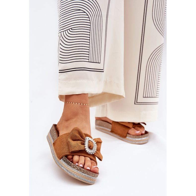 Ženski okretni lepci na platformi s lukom i ukrasnim brošem dekorima smeđa 2