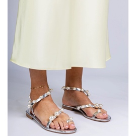 Srebrne ženske sandale ukrašene biserima srebro 1