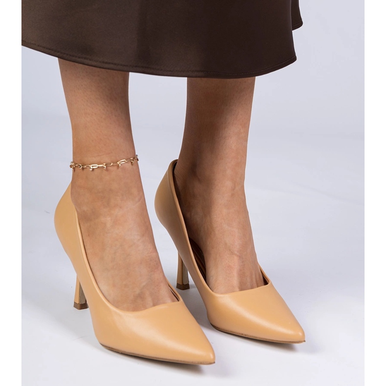 Smeđe klasične pumpe na visokoj petici s visokom petom smeđa 1