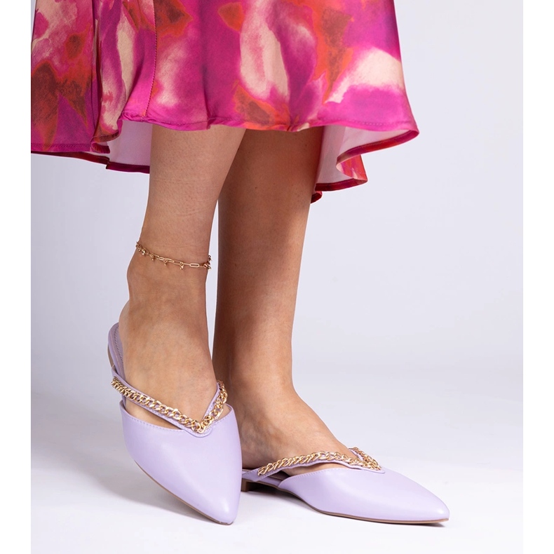 Violet elegantni flip -flops ukrašen lancem ljubičasta 1