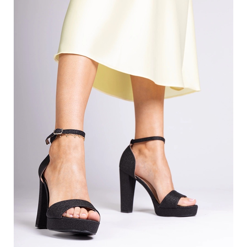 Crne ženske sandale s visokim sjajem crna 1