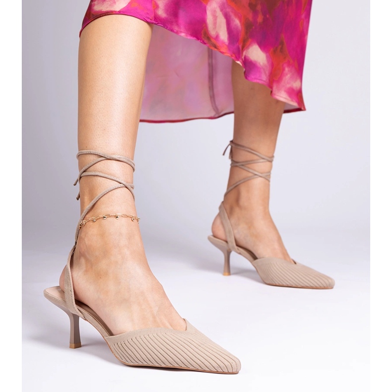 Smeđi materijal pumpa na visoku petu s otvorenom smeđa 1