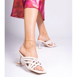 Bež elegantne sandale na petu iz Bourgeta 2