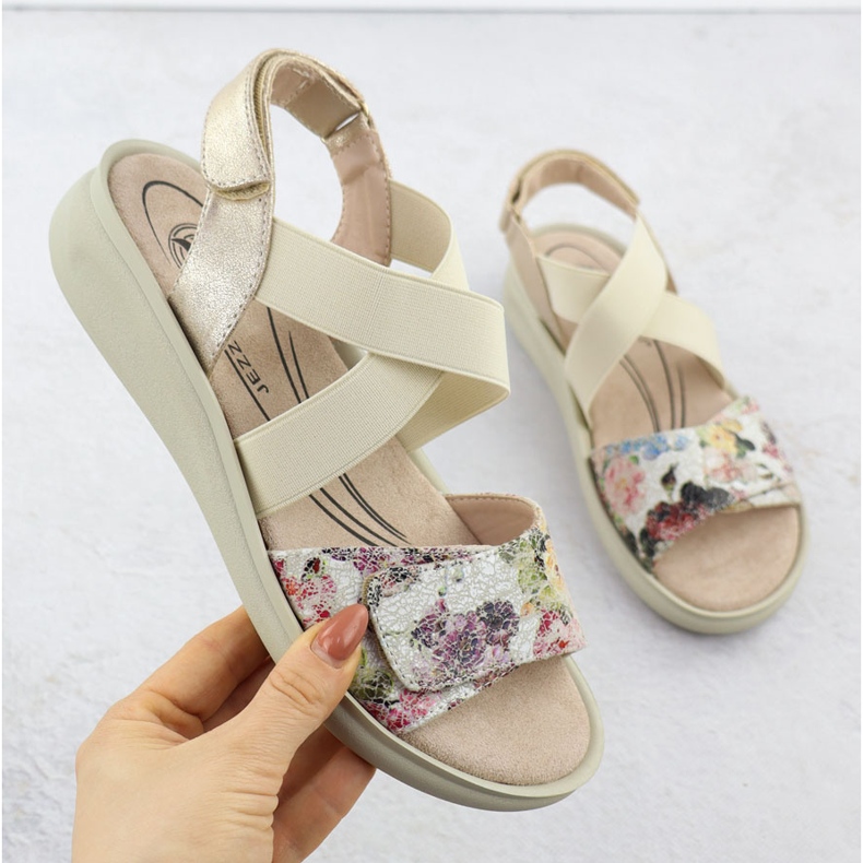 Ženske udobne sandale za čičak beige jezzi 24142 bež 1