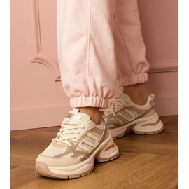 Bež sportske tenisice na ogromnom potplatu 1