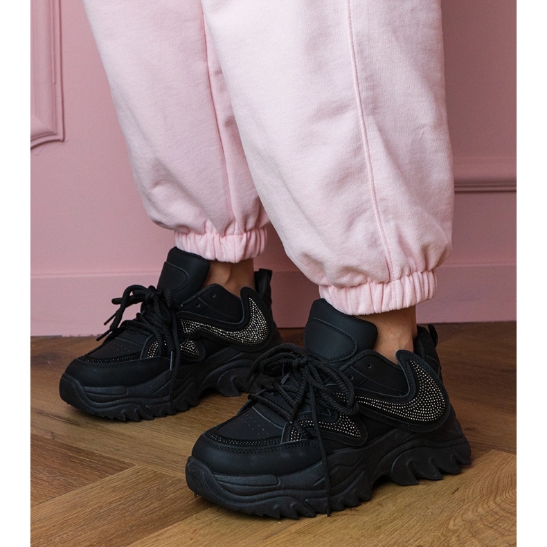 Crne tenisice na masivnom potplatu s cirkonima crna 2