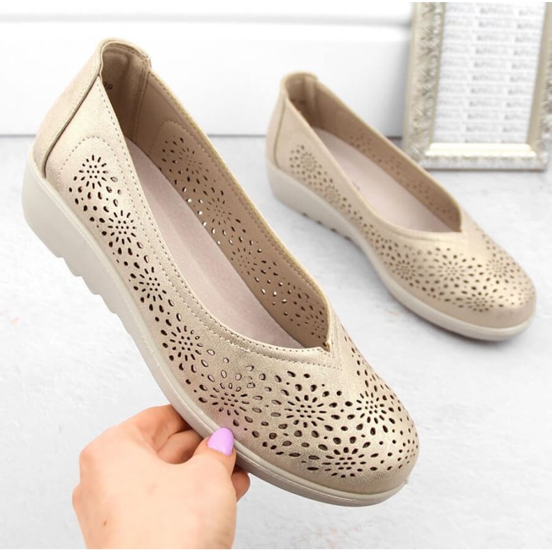 Ažur cipele na klin Potocki W WOL238 zlatne zlatni 2