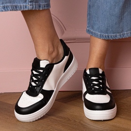 Crne tenisice tenisice ukrašene sjajem crno 1