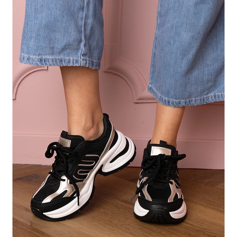 Crne sportske tenisice na ogromnom potplatu crna 1