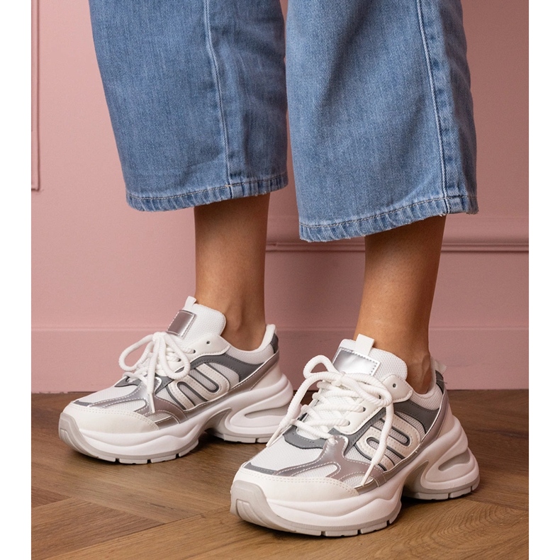 Bijele sportske tenisice s masivnim potplatom bijela 1