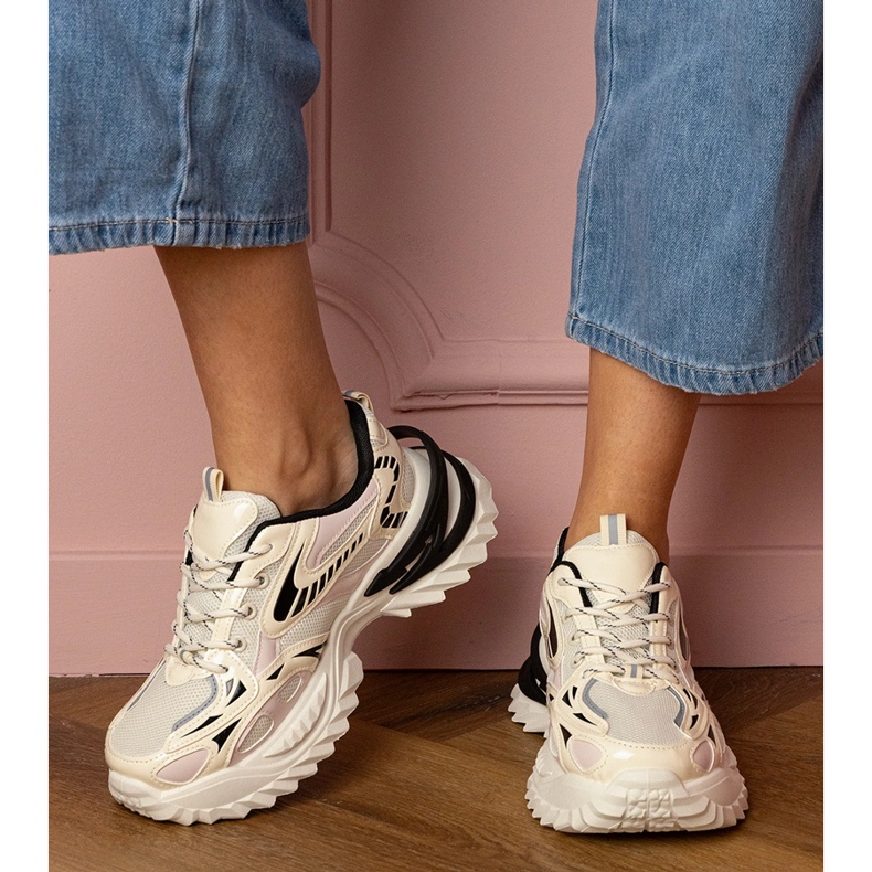 Bež sportske tenisice na stilskom potplatu 1