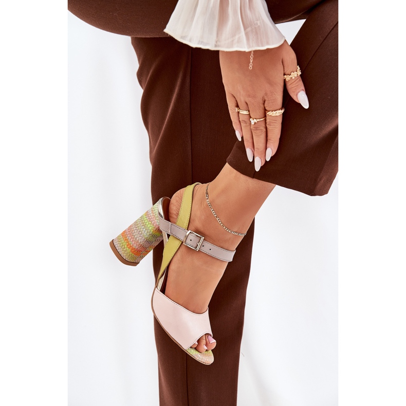 Kožne elegantne sandale na višebojnom postu Laura Messi 2136 bež 2