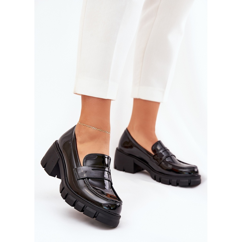 Oslikane ženske cipele na masivnoj crnoj peti 2