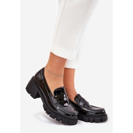 Oslikane ženske cipele na masivnoj crnoj peti 1