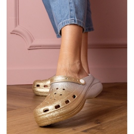 Zlatni-mač ugrađeni flip-flops na platformi srebro 1