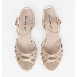 Goodin Zlatne sandale s kožnim umetkom zlatni 1